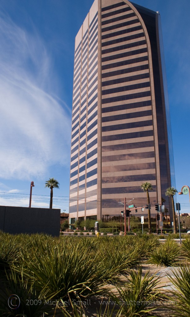 Photo of a skyscraper in Phoenix, AZ
