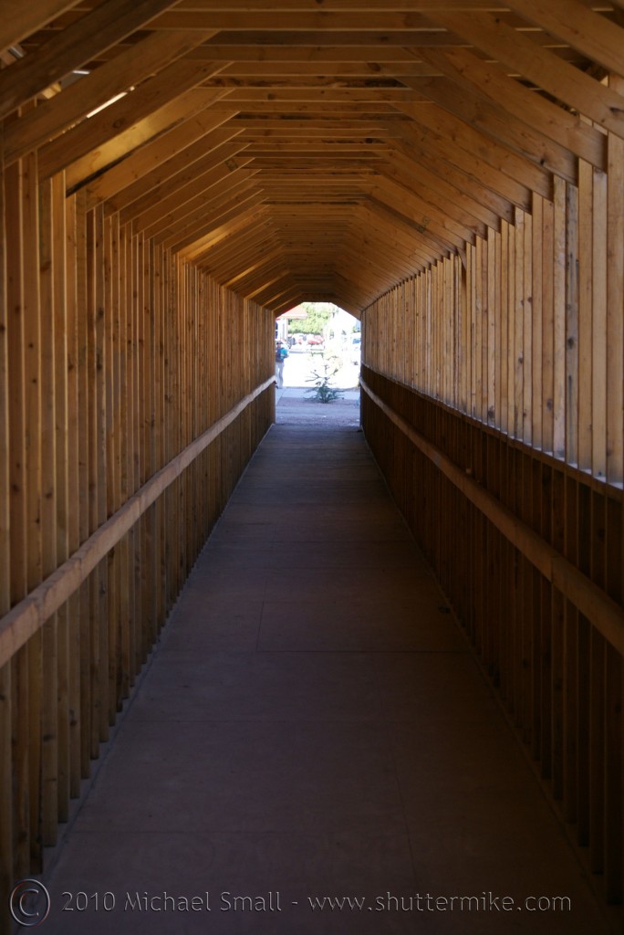 Example of leading lines in photography.