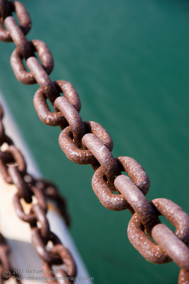 Photo of a rusted chain