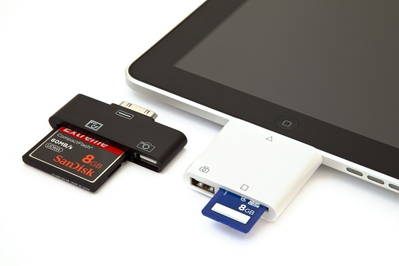 Photo of an iPad CF and SD Card Reader