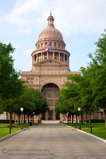 Photo of the Texas state capital in Austin.